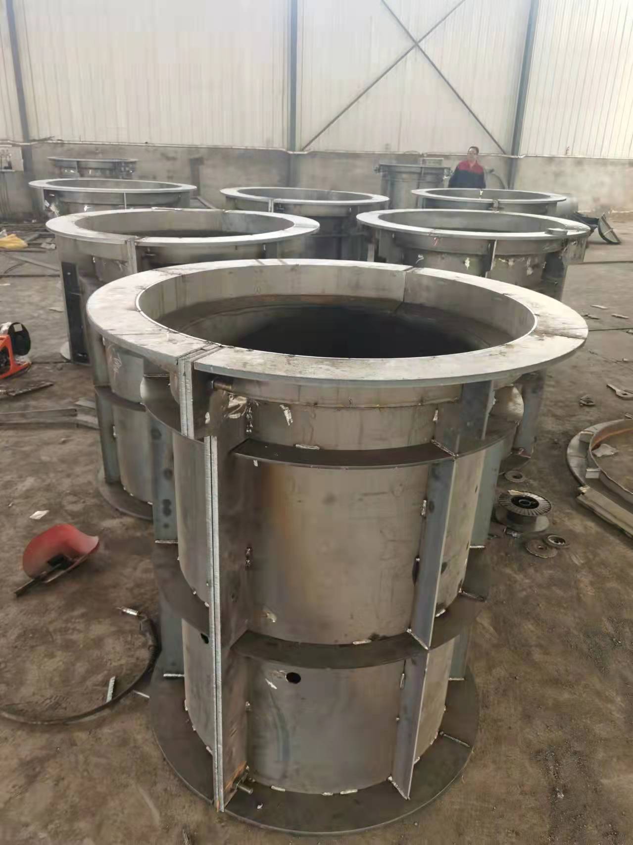 1638366464961561.jpg 检查井模具3.jpg