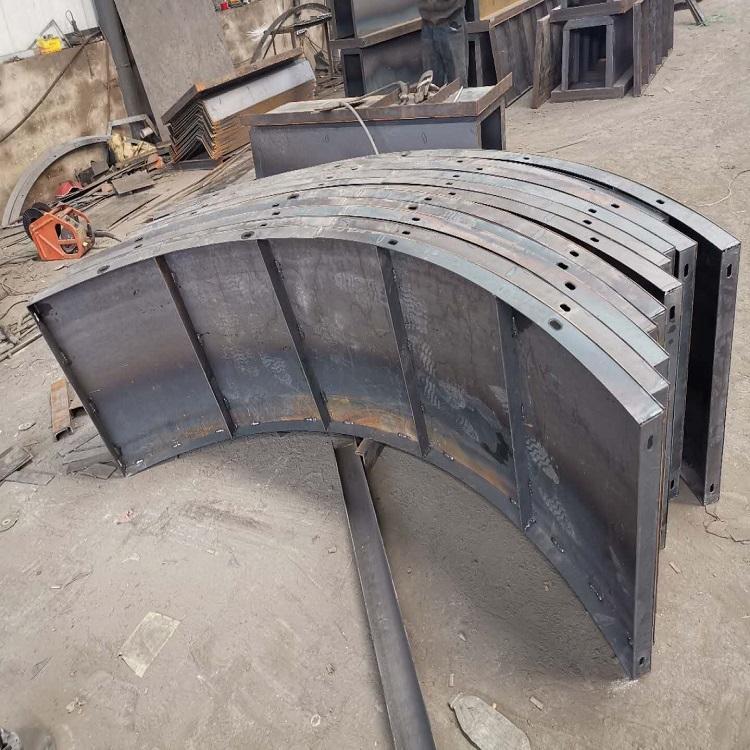 1680828150757761.jpg 拱形护坡 模具1.jpg